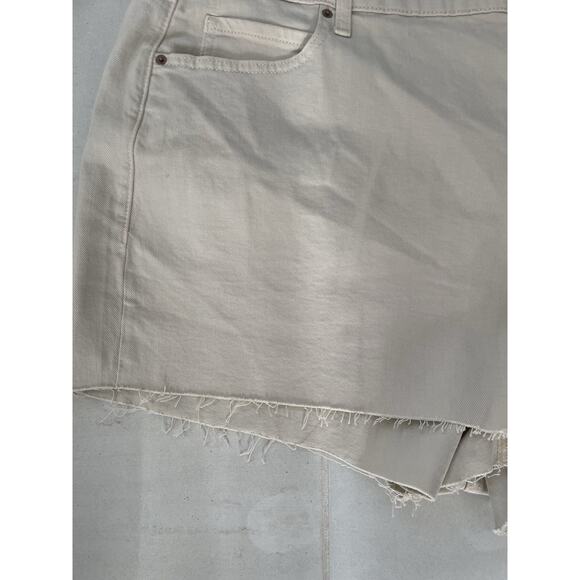 Old Navy Shorts Jean Denim Cut Off Frayed Sky Hi A-Line - Picture 3 of 12